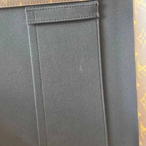 Cheap Louis Vuitton AAA Quality Daily Pouches #1404786 Replica Wholesale [$160.00 USD] [ITEM#1404786] on Replica Louis Vuitton AAA Quality Pouches