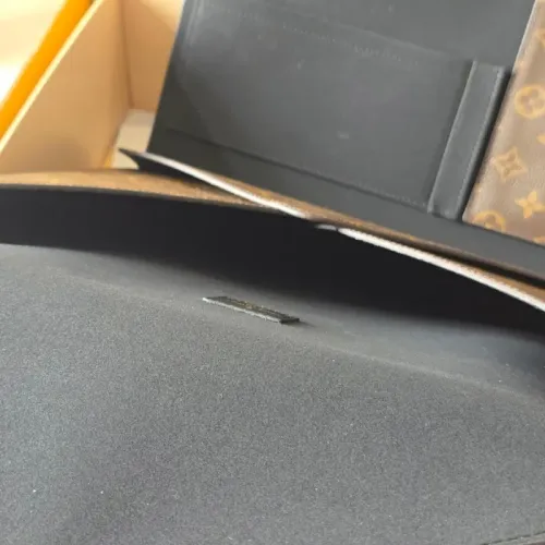 Cheap Louis Vuitton AAA Quality Daily Pouches #1404786 Replica Wholesale [$160.00 USD] [ITEM#1404786] on Replica Louis Vuitton AAA Quality Pouches