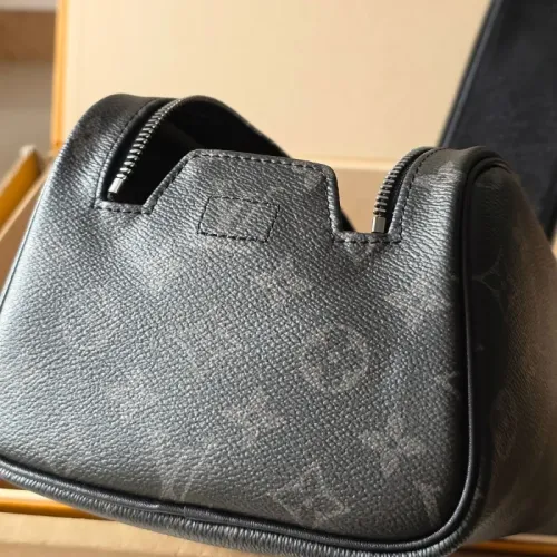 Cheap Louis Vuitton AAA Quality Cosmetic Pouches #1404794 Replica Wholesale [$102.00 USD] [ITEM#1404794] on Replica Louis Vuitton AAA Quality Pouches