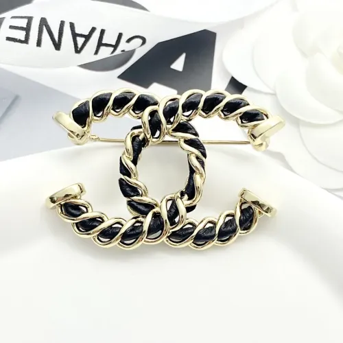 Chanel Brooches For Women #1404867