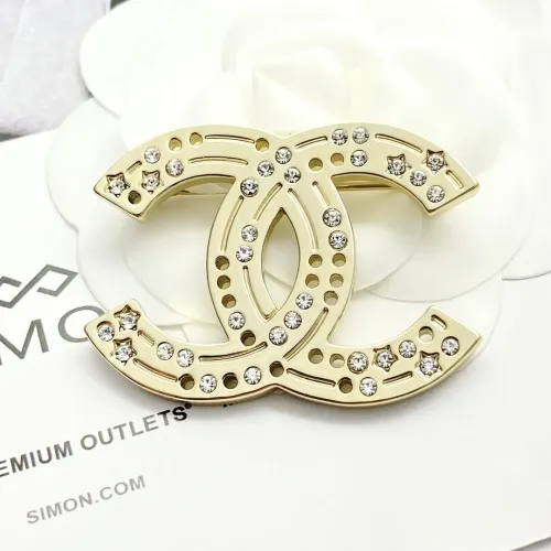 Chanel Brooches For Women #1404869