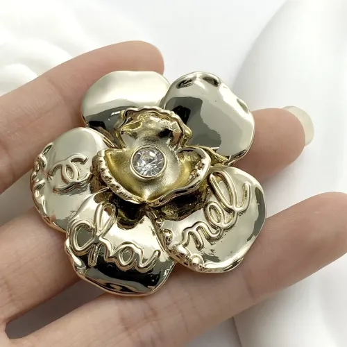 Cheap Chanel Brooches For Women #1404872 Replica Wholesale [$38.00 USD] [ITEM#1404872] on Replica Chanel Brooches