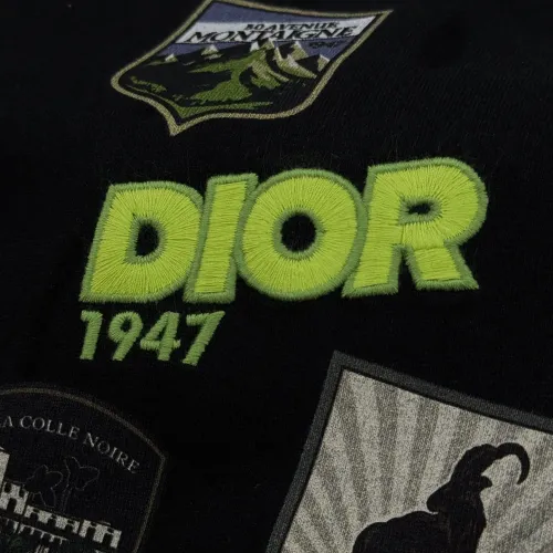 Cheap Christian Dior T-Shirts Short Sleeved For Unisex #1405291 Replica Wholesale [$60.00 USD] [ITEM#1405291] on Replica Christian Dior T-Shirts