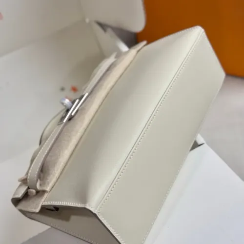 Cheap Hermes AAA Quality Handbags For Women #1405346 Replica Wholesale [$88.00 USD] [ITEM#1405346] on Replica Hermes AAA Quality Handbags