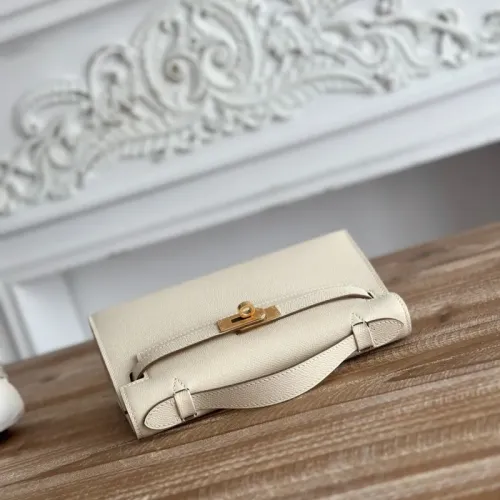 Cheap Hermes AAA Quality Handbags For Women #1405356 Replica Wholesale [$88.00 USD] [ITEM#1405356] on Replica Hermes AAA Quality Handbags