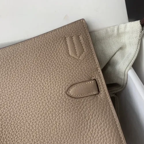 Cheap Hermes AAA Quality Messenger Bags For Women #1405368 Replica Wholesale [$115.00 USD] [ITEM#1405368] on Replica Hermes AAA Quality Messenger Bags