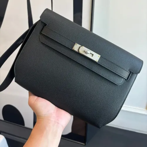 Hermes AAA Man Pouches #1405371