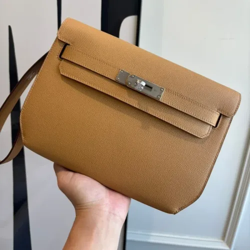 Hermes AAA Man Pouches #1405372