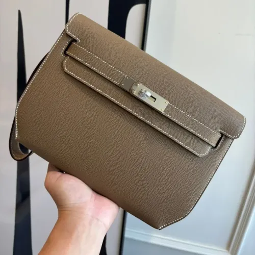 Hermes AAA Man Pouches #1405373