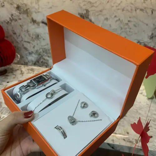 Cheap Cartier Watches For Women #1405862 Replica Wholesale [$40.00 USD] [ITEM#1405862] on Replica Cartier Watches