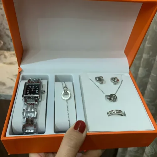 Cheap Cartier Watches For Women #1405862 Replica Wholesale [$40.00 USD] [ITEM#1405862] on Replica Cartier Watches