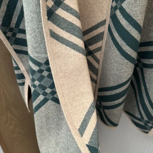 Cheap Burberry Poncho For Women #1405933 Replica Wholesale [$48.00 USD] [ITEM#1405933] on Replica Burberry Scarf