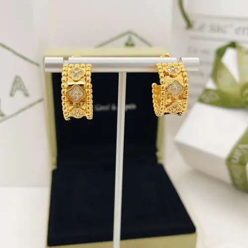 Cheap Van Cleef &amp; Arpels Earrings For Women #1406133 Replica Wholesale [$29.00 USD] [ITEM#1406133] on Replica Van Cleef &amp; Arpels Earrings