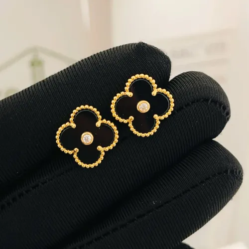 Cheap Van Cleef &amp; Arpels Earrings For Women #1406176 Replica Wholesale [$25.00 USD] [ITEM#1406176] on Replica Van Cleef &amp; Arpels Earrings