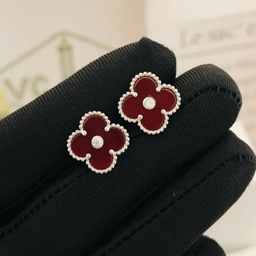 Cheap Van Cleef &amp; Arpels Earrings For Women #1406180 Replica Wholesale [$25.00 USD] [ITEM#1406180] on Replica Van Cleef &amp; Arpels Earrings