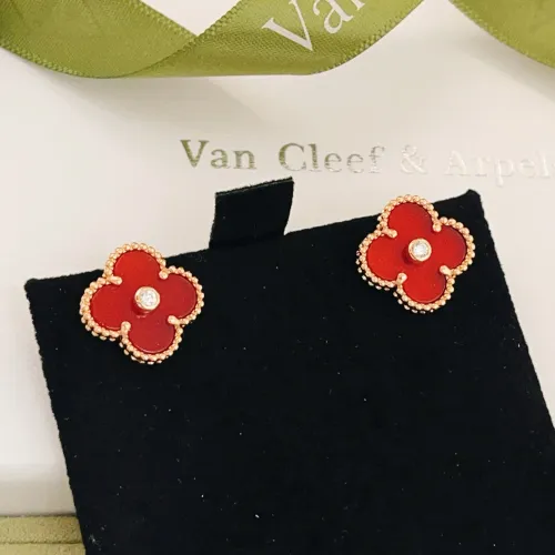 Cheap Van Cleef &amp; Arpels Earrings For Women #1406183 Replica Wholesale [$25.00 USD] [ITEM#1406183] on Replica Van Cleef &amp; Arpels Earrings