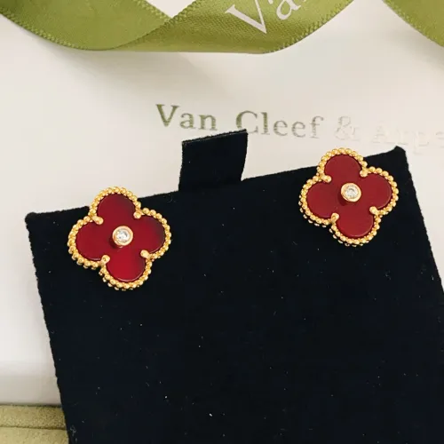 Cheap Van Cleef &amp; Arpels Earrings For Women #1406187 Replica Wholesale [$25.00 USD] [ITEM#1406187] on Replica Van Cleef &amp; Arpels Earrings