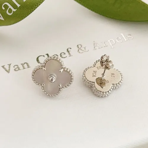 Cheap Van Cleef &amp; Arpels Earrings For Women #1406293 Replica Wholesale [$25.00 USD] [ITEM#1406293] on Replica Van Cleef &amp; Arpels Earrings