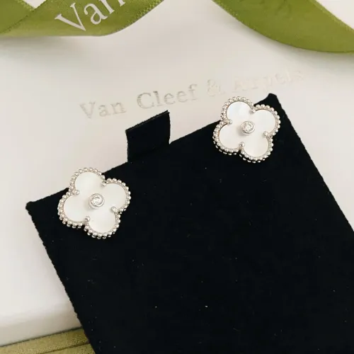 Cheap Van Cleef &amp; Arpels Earrings For Women #1406293 Replica Wholesale [$25.00 USD] [ITEM#1406293] on Replica Van Cleef &amp; Arpels Earrings