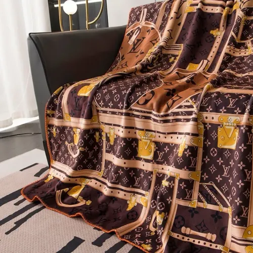Cheap Louis Vuitton LV Blanket #1406342 Replica Wholesale [$115.00 USD] [ITEM#1406342] on Replica Louis Vuitton LV Blanket