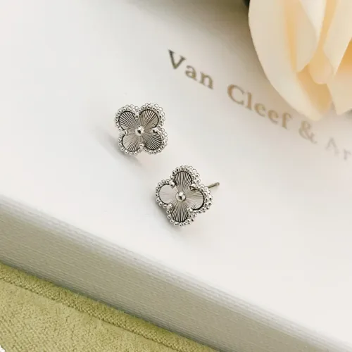 Cheap Van Cleef &amp; Arpels Earrings For Women #1406543 Replica Wholesale [$25.00 USD] [ITEM#1406543] on Replica Van Cleef &amp; Arpels Earrings