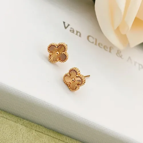 Cheap Van Cleef &amp; Arpels Earrings For Women #1406544 Replica Wholesale [$25.00 USD] [ITEM#1406544] on Replica Van Cleef &amp; Arpels Earrings