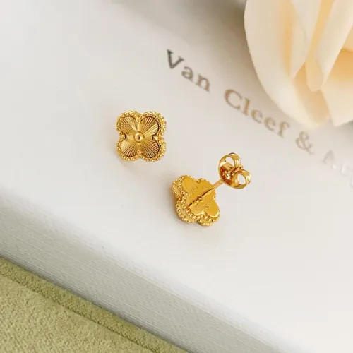 Cheap Van Cleef &amp; Arpels Earrings For Women #1406545 Replica Wholesale [$25.00 USD] [ITEM#1406545] on Replica Van Cleef &amp; Arpels Earrings
