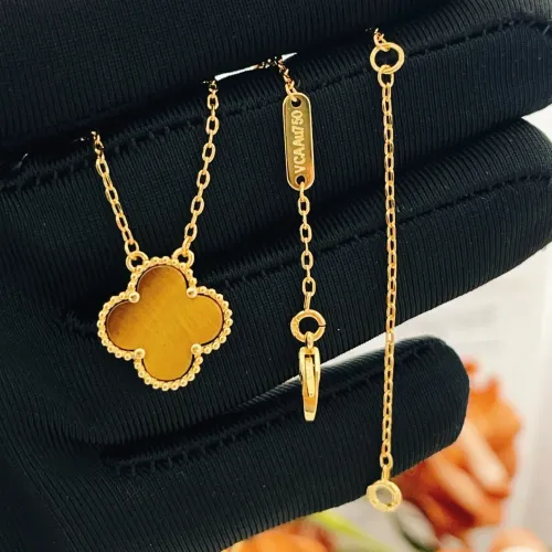 Cheap Van Cleef &amp; Arpels Necklaces For Women #1406557 Replica Wholesale [$25.00 USD] [ITEM#1406557] on Replica Van Cleef &amp; Arpels Necklaces