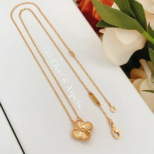 Cheap Van Cleef &amp; Arpels Necklaces For Women #1406558 Replica Wholesale [$25.00 USD] [ITEM#1406558] on Replica Van Cleef &amp; Arpels Necklaces
