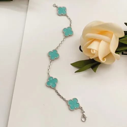 Cheap Van Cleef &amp; Arpels Bracelets For Women #1406582 Replica Wholesale [$34.00 USD] [ITEM#1406582] on Replica Van Cleef &amp; Arpels Bracelets
