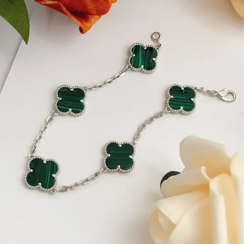 Cheap Van Cleef &amp; Arpels Bracelets For Women #1406587 Replica Wholesale [$34.00 USD] [ITEM#1406587] on Replica Van Cleef &amp; Arpels Bracelets