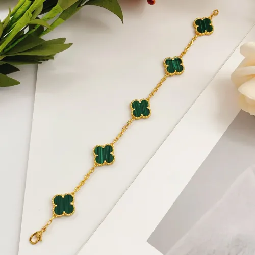 Cheap Van Cleef &amp; Arpels Bracelets For Women #1406589 Replica Wholesale [$34.00 USD] [ITEM#1406589] on Replica Van Cleef &amp; Arpels Bracelets