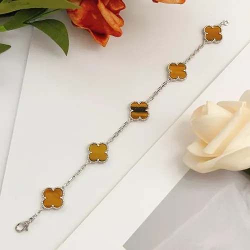 Cheap Van Cleef &amp; Arpels Bracelets For Women #1406590 Replica Wholesale [$34.00 USD] [ITEM#1406590] on Replica Van Cleef &amp; Arpels Bracelets