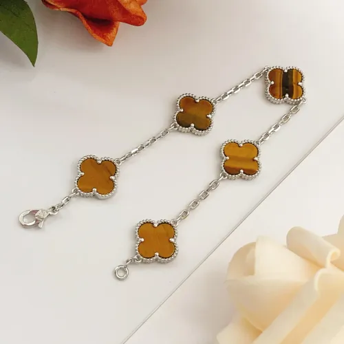 Cheap Van Cleef &amp; Arpels Bracelets For Women #1406590 Replica Wholesale [$34.00 USD] [ITEM#1406590] on Replica Van Cleef &amp; Arpels Bracelets
