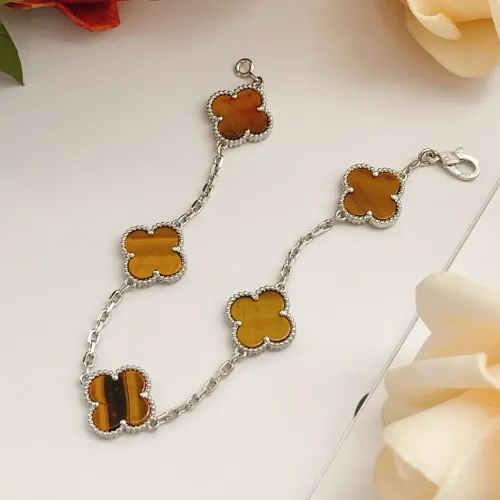 Cheap Van Cleef &amp; Arpels Bracelets For Women #1406590 Replica Wholesale [$34.00 USD] [ITEM#1406590] on Replica Van Cleef &amp; Arpels Bracelets