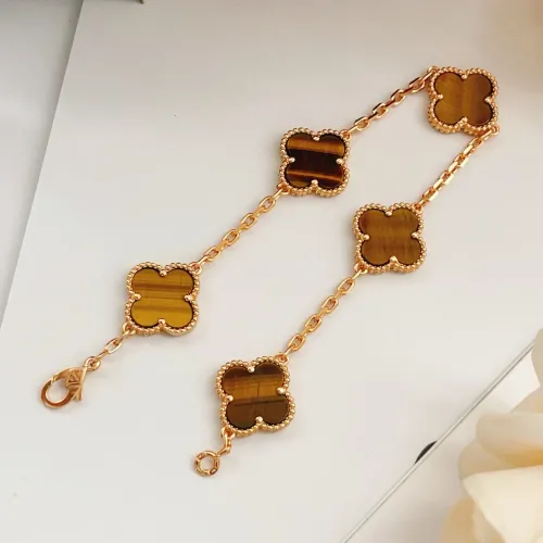 Cheap Van Cleef &amp; Arpels Bracelets For Women #1406591 Replica Wholesale [$34.00 USD] [ITEM#1406591] on Replica Van Cleef &amp; Arpels Bracelets