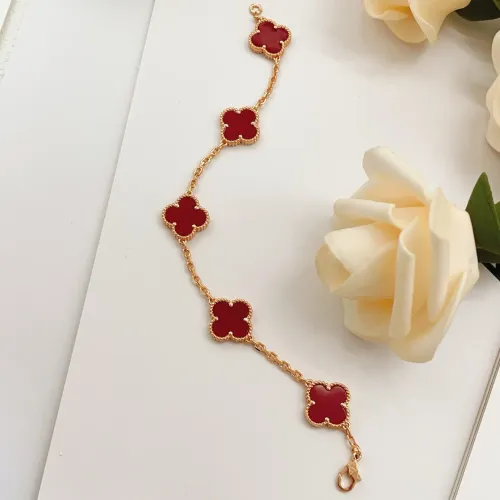 Cheap Van Cleef &amp; Arpels Bracelets For Women #1406594 Replica Wholesale [$34.00 USD] [ITEM#1406594] on Replica Van Cleef &amp; Arpels Bracelets
