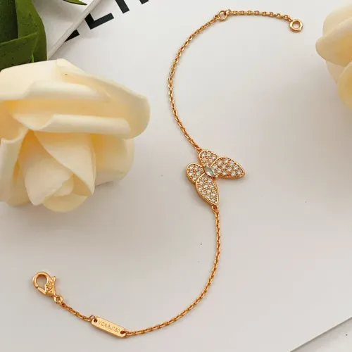 Cheap Van Cleef &amp; Arpels Bracelets For Women #1406609 Replica Wholesale [$25.00 USD] [ITEM#1406609] on Replica Van Cleef &amp; Arpels Bracelets