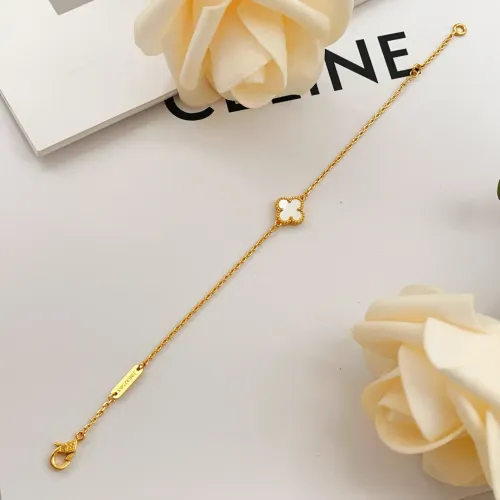 Cheap Van Cleef &amp; Arpels Bracelets For Women #1406620 Replica Wholesale [$25.00 USD] [ITEM#1406620] on Replica Van Cleef &amp; Arpels Bracelets
