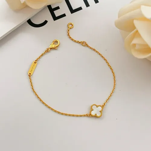 Cheap Van Cleef &amp; Arpels Bracelets For Women #1406620 Replica Wholesale [$25.00 USD] [ITEM#1406620] on Replica Van Cleef &amp; Arpels Bracelets