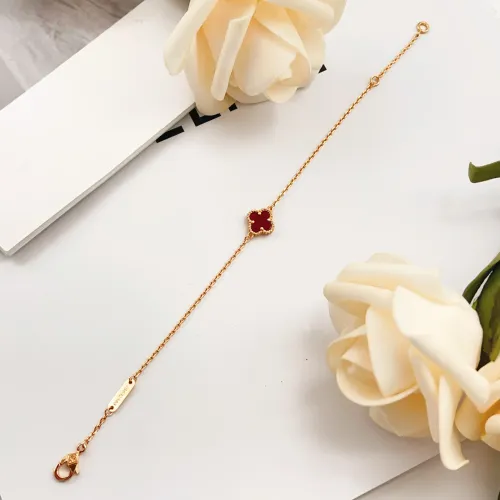 Cheap Van Cleef &amp; Arpels Bracelets For Women #1406627 Replica Wholesale [$25.00 USD] [ITEM#1406627] on Replica Van Cleef &amp; Arpels Bracelets