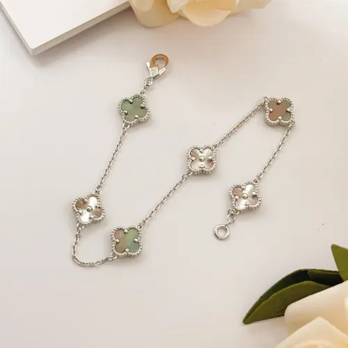 Cheap Van Cleef &amp; Arpels Bracelets For Women #1406635 Replica Wholesale [$34.00 USD] [ITEM#1406635] on Replica Van Cleef &amp; Arpels Bracelets