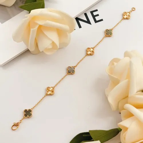 Cheap Van Cleef &amp; Arpels Bracelets For Women #1406636 Replica Wholesale [$34.00 USD] [ITEM#1406636] on Replica Van Cleef &amp; Arpels Bracelets