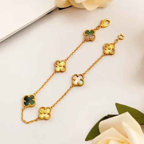 Cheap Van Cleef &amp; Arpels Bracelets For Women #1406637 Replica Wholesale [$34.00 USD] [ITEM#1406637] on Replica Van Cleef &amp; Arpels Bracelets
