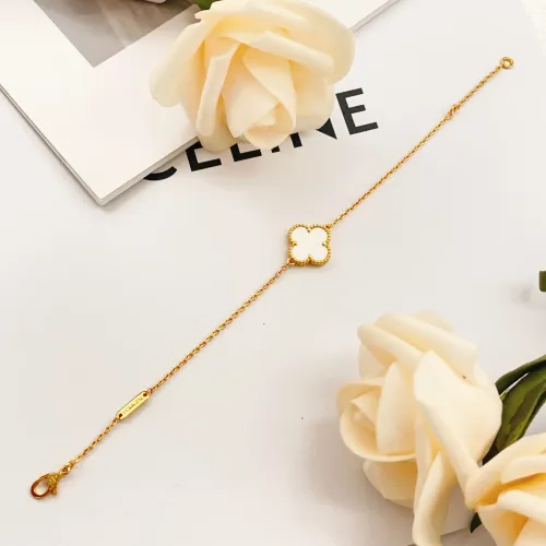 Cheap Van Cleef &amp; Arpels Bracelets For Women #1406640 Replica Wholesale [$25.00 USD] [ITEM#1406640] on Replica Van Cleef &amp; Arpels Bracelets