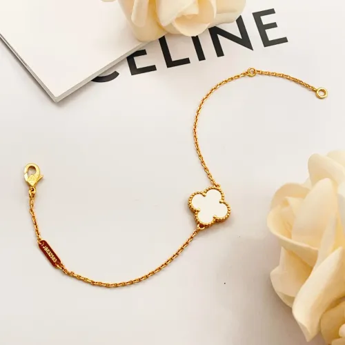 Cheap Van Cleef &amp; Arpels Bracelets For Women #1406640 Replica Wholesale [$25.00 USD] [ITEM#1406640] on Replica Van Cleef &amp; Arpels Bracelets