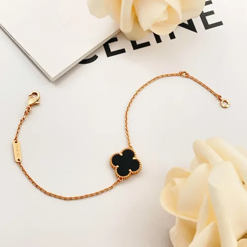 Cheap Van Cleef &amp; Arpels Bracelets For Women #1406642 Replica Wholesale [$25.00 USD] [ITEM#1406642] on Replica Van Cleef &amp; Arpels Bracelets