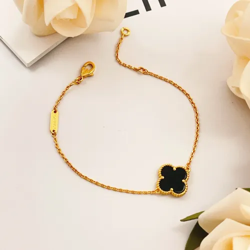 Cheap Van Cleef &amp; Arpels Bracelets For Women #1406643 Replica Wholesale [$25.00 USD] [ITEM#1406643] on Replica Van Cleef &amp; Arpels Bracelets