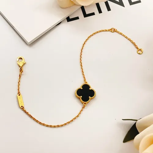 Cheap Van Cleef &amp; Arpels Bracelets For Women #1406643 Replica Wholesale [$25.00 USD] [ITEM#1406643] on Replica Van Cleef &amp; Arpels Bracelets