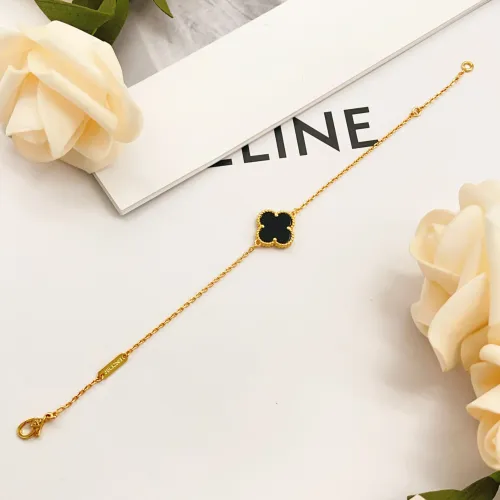 Cheap Van Cleef &amp; Arpels Bracelets For Women #1406643 Replica Wholesale [$25.00 USD] [ITEM#1406643] on Replica Van Cleef &amp; Arpels Bracelets
